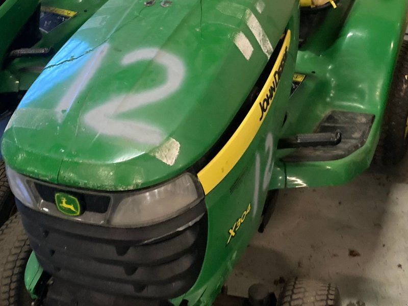 John Deere X304