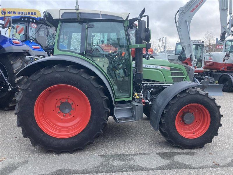 Fendt 211 Vario TMS