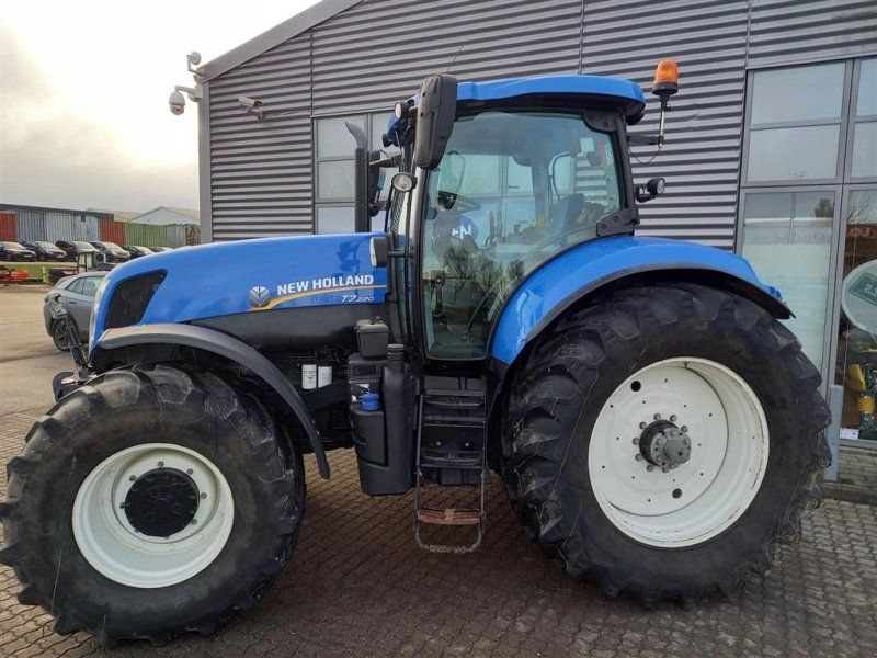 New Holland T7.220