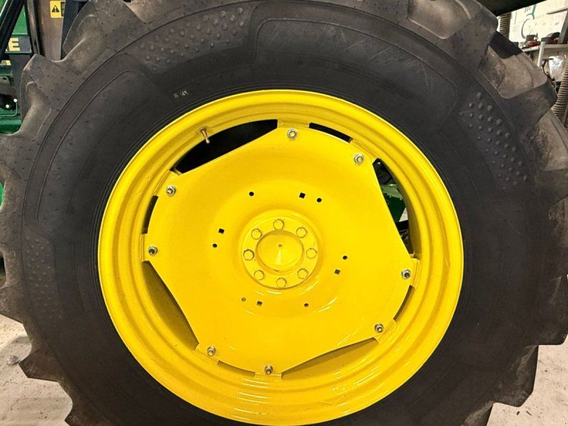 John Deere 3350