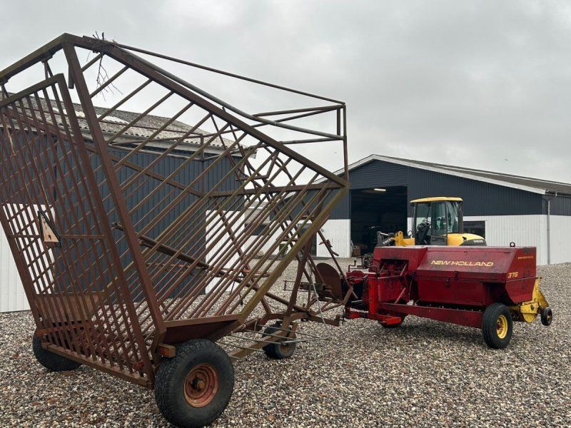 New Holland 376