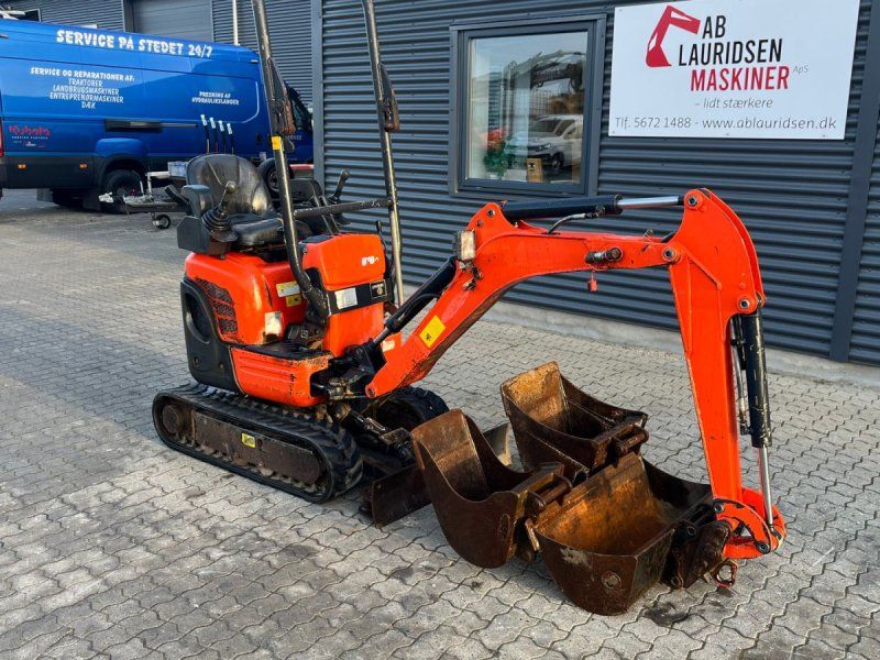 Kubota U10-3 Halvautomatisk s30 fæste og 3 skovle.