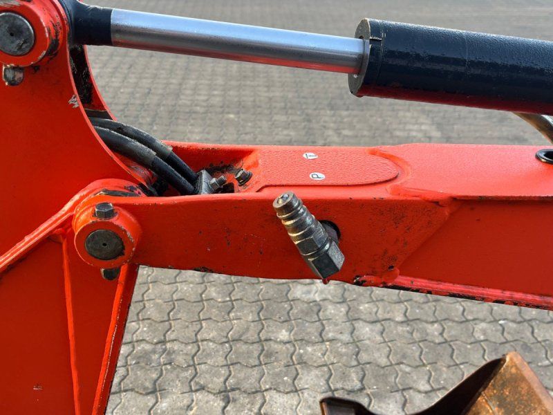 Kubota U10-3 Halvautomatisk s30 fæste og 3 skovle.