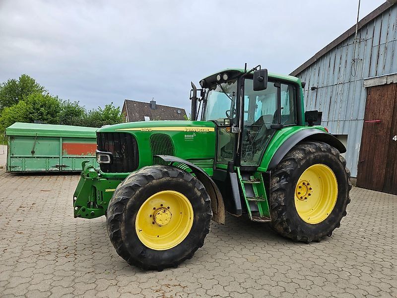 John Deere 6820