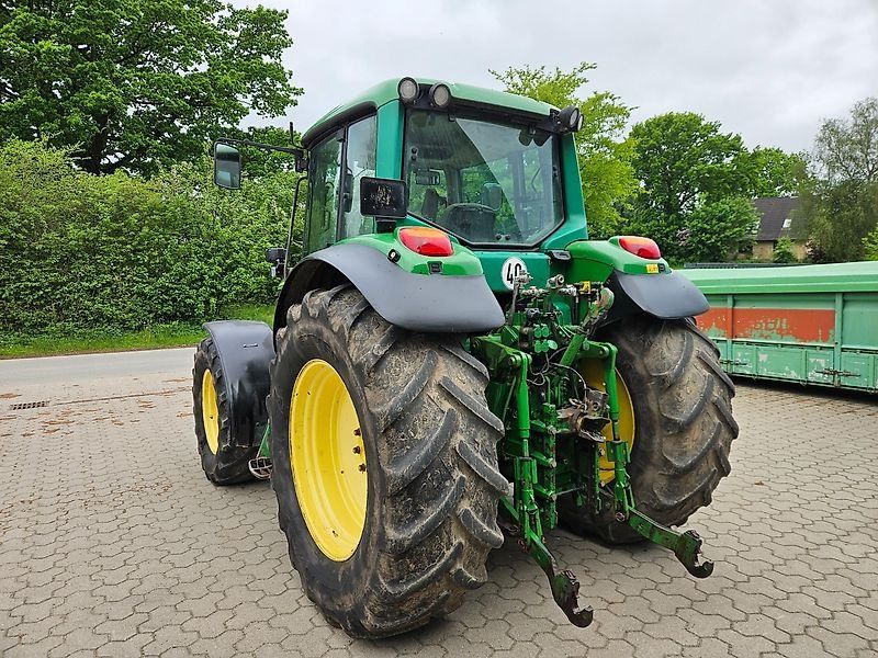 John Deere 6820