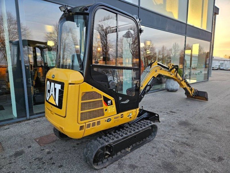 Cat 301.7 D