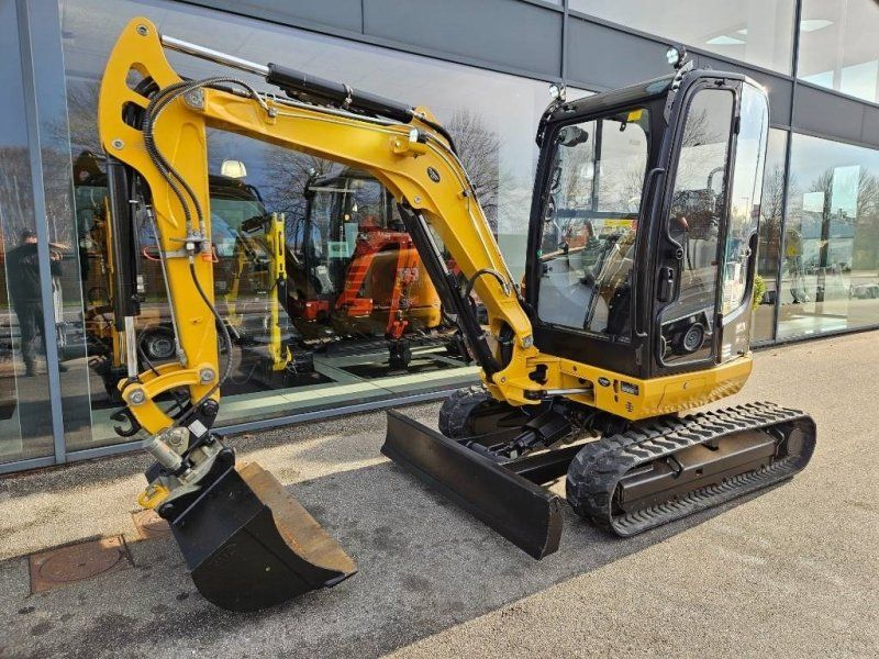 Cat 302.7 CR
