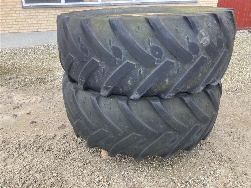 540/65R34