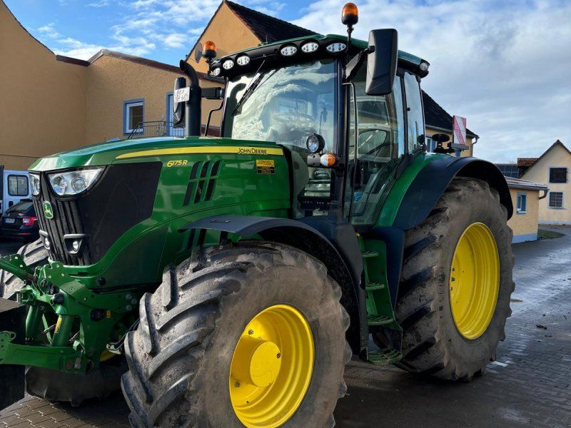 John Deere 6175R