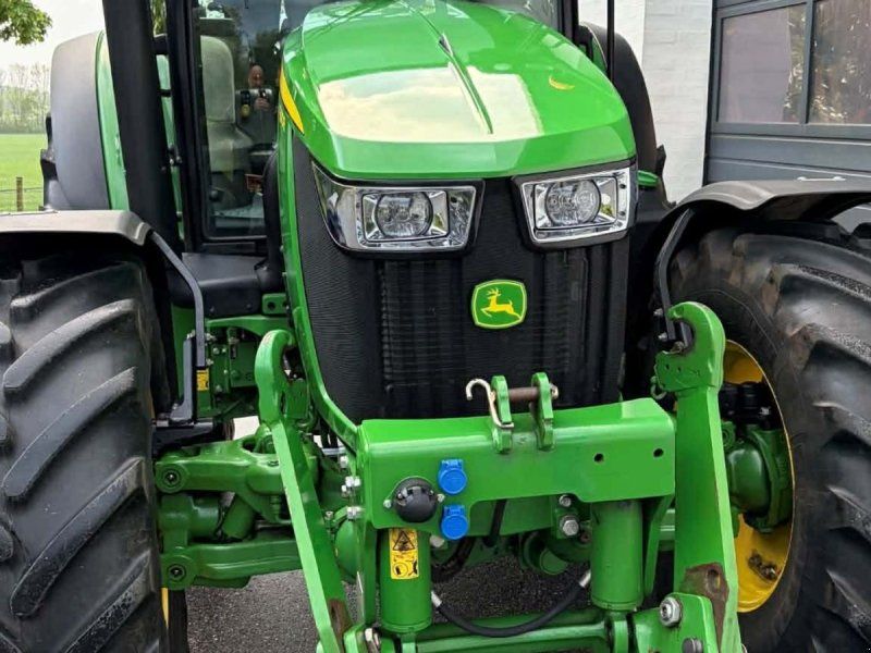 John Deere 5100 R