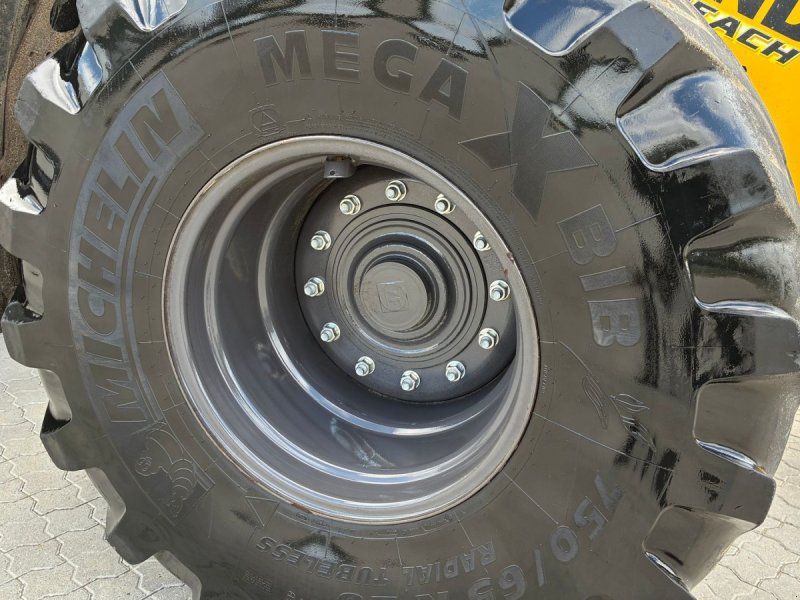 New Holland W170D LR Long Reach