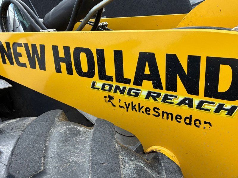 New Holland W170D LR Long Reach