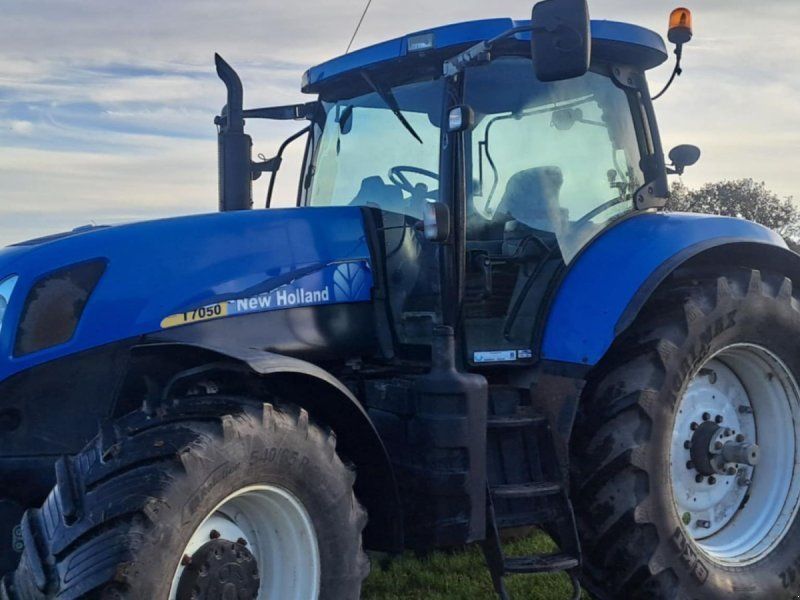 New Holland T7050 T 7050