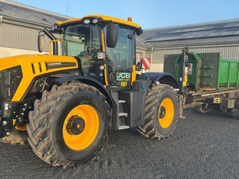 JCB Fastrac 4220 iCON