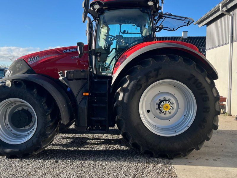 Case IH Optum 300 CVX
