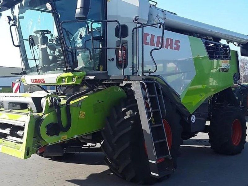 Claas Trion 660