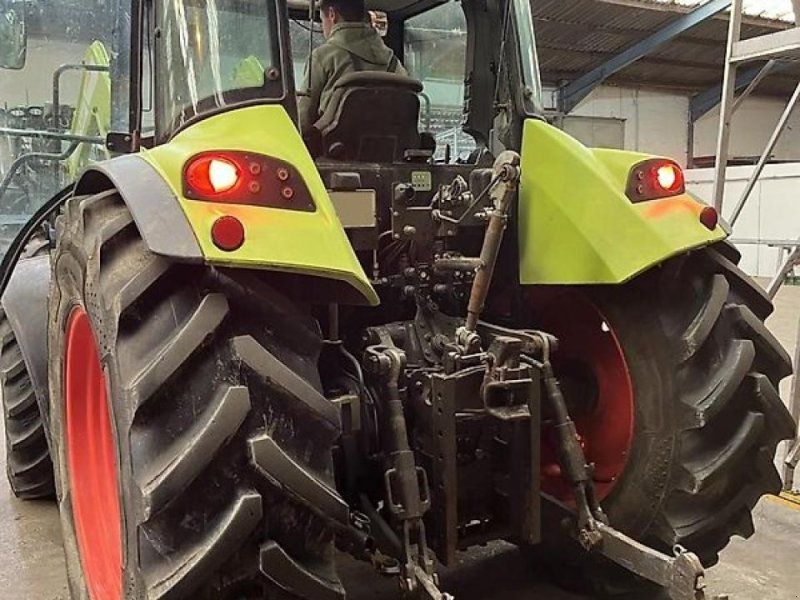 Claas Arion 420