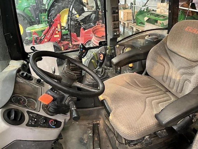 Claas Arion 420