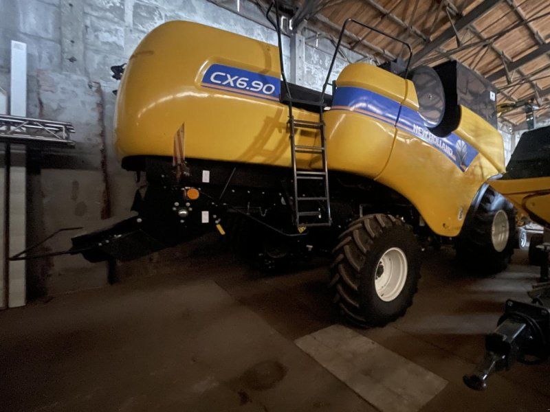 New Holland CX 6.90