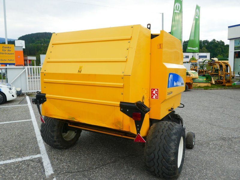 New Holland BR 6090