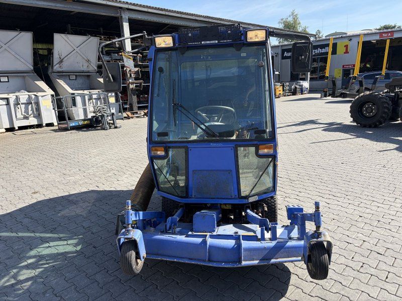 Iseki Frontmäher SF 310 mit Kabine & Schneeschild
