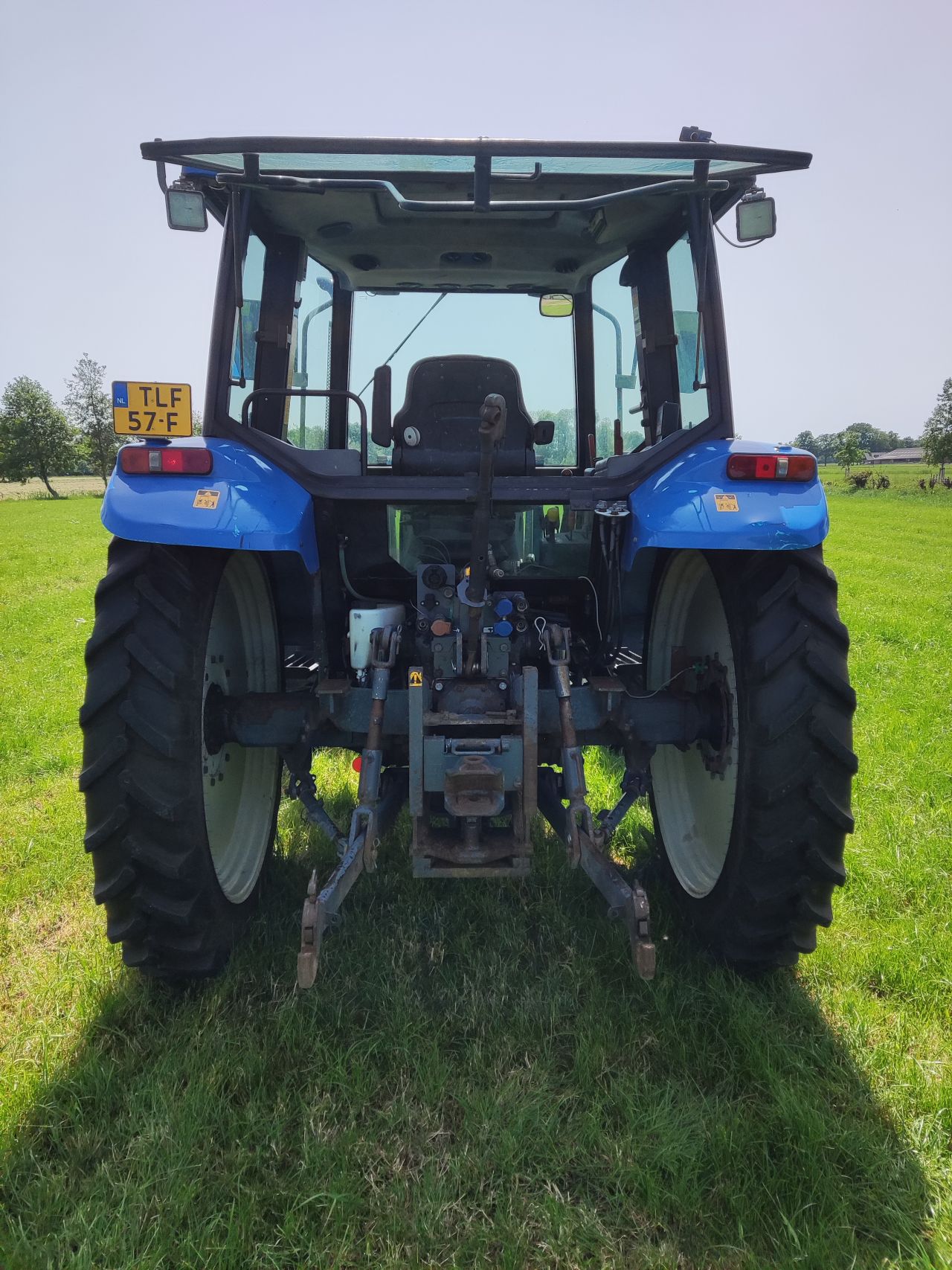 NEW HOLLAND tractor (type TL90, 90 pk, 5.768 uur, 4WD,)