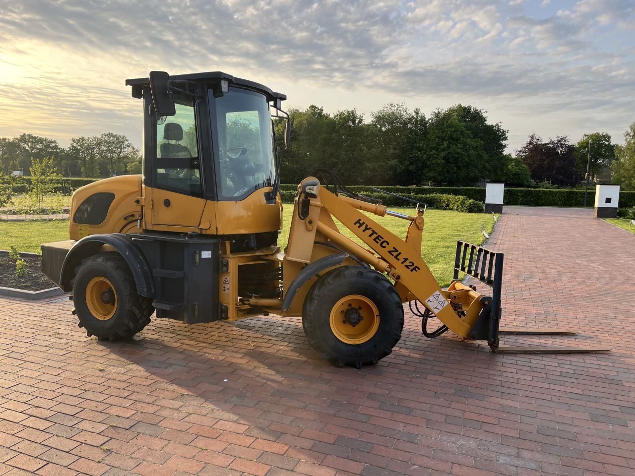 HYTEC ZL12F shovel / wiellader bouwjaar 2019 – cabine – palletvo