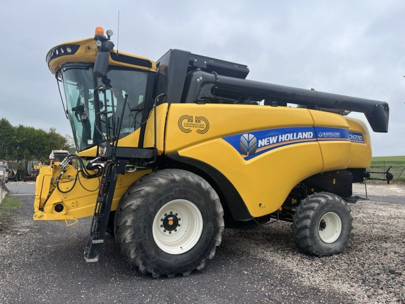 New Holland CH7.70 LATERAL