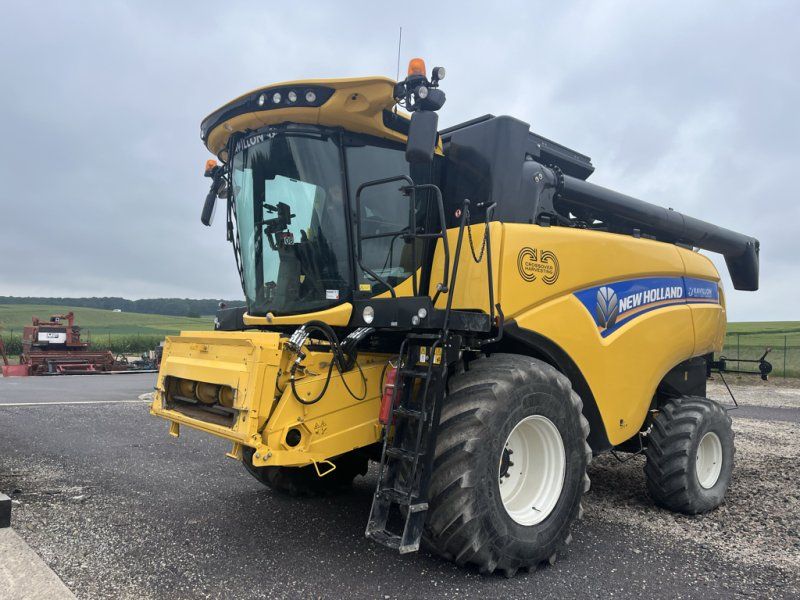 New Holland CH7.70 LATERAL