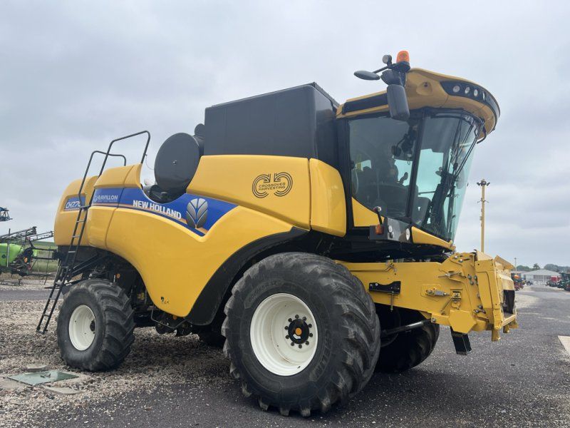New Holland CH7.70 LATERAL