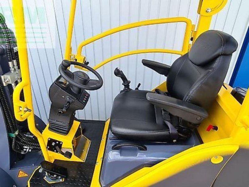 Eurotrac w11