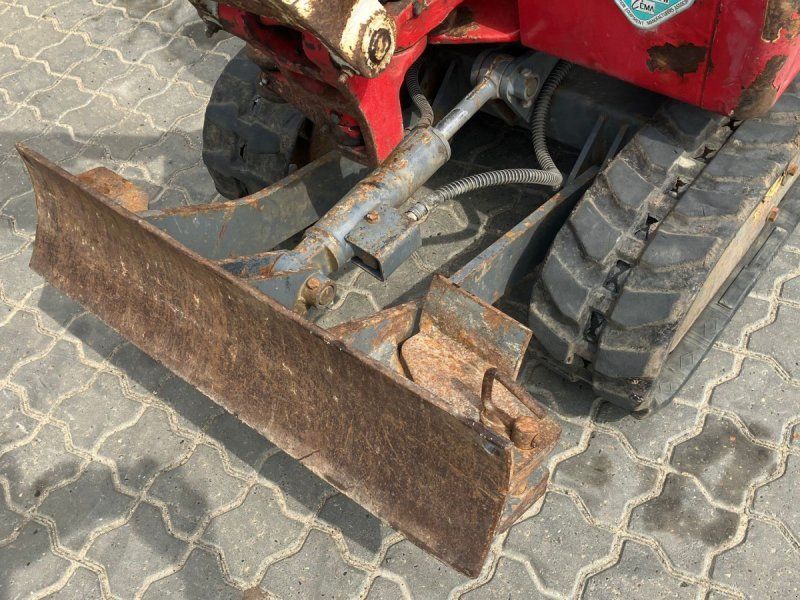 Takeuchi TB210R TB210 årg .1281 timer.