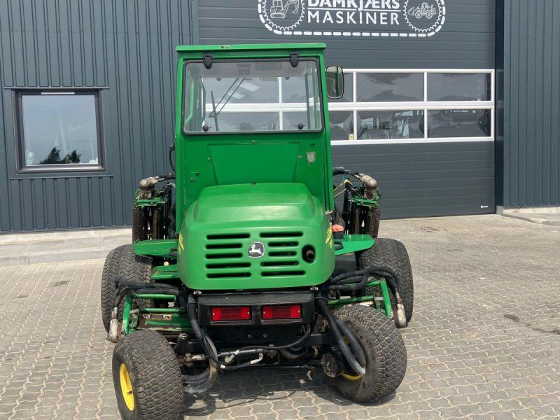 John Deere 3235B 3235B 4 WD servo kun 1740 timer.