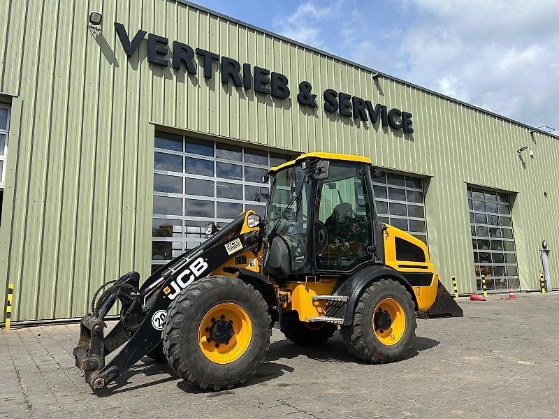 JCB 409