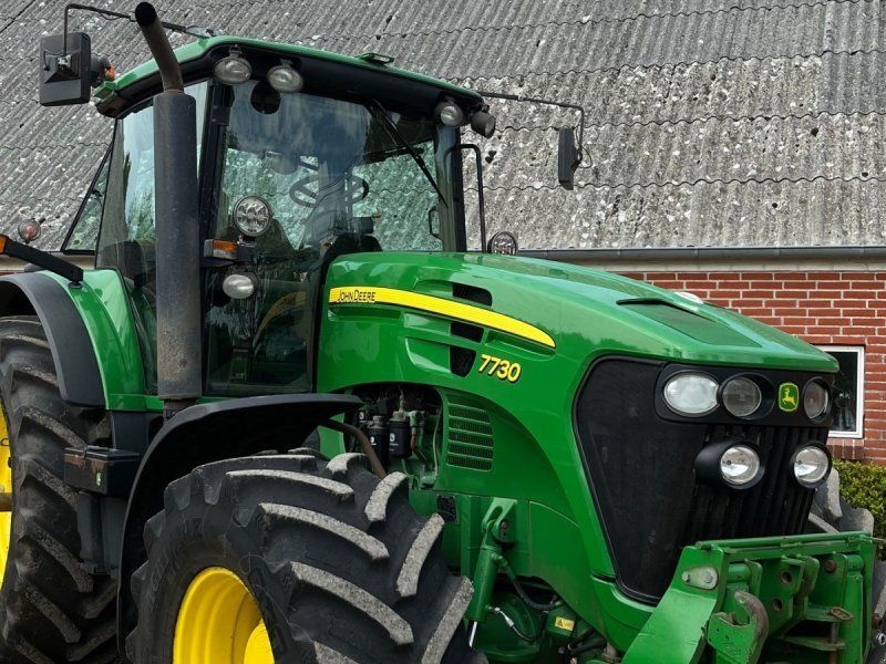 John Deere 7730