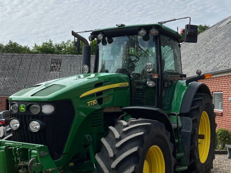 John Deere 7730