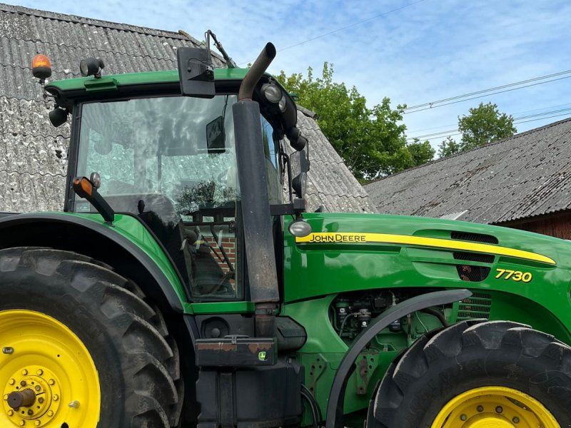 John Deere 7730