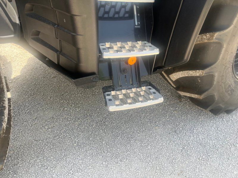Valtra N 175 D Forst mit Rüfa und Forstkabine