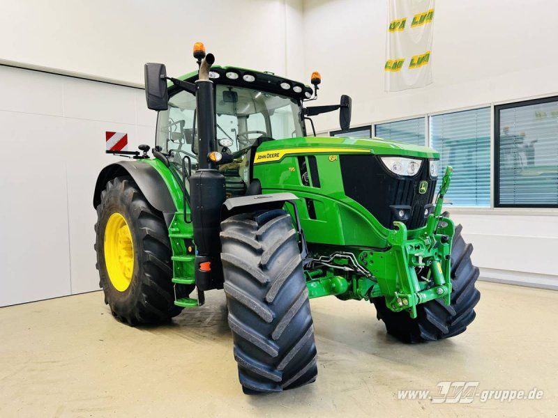 John Deere 6R 195
