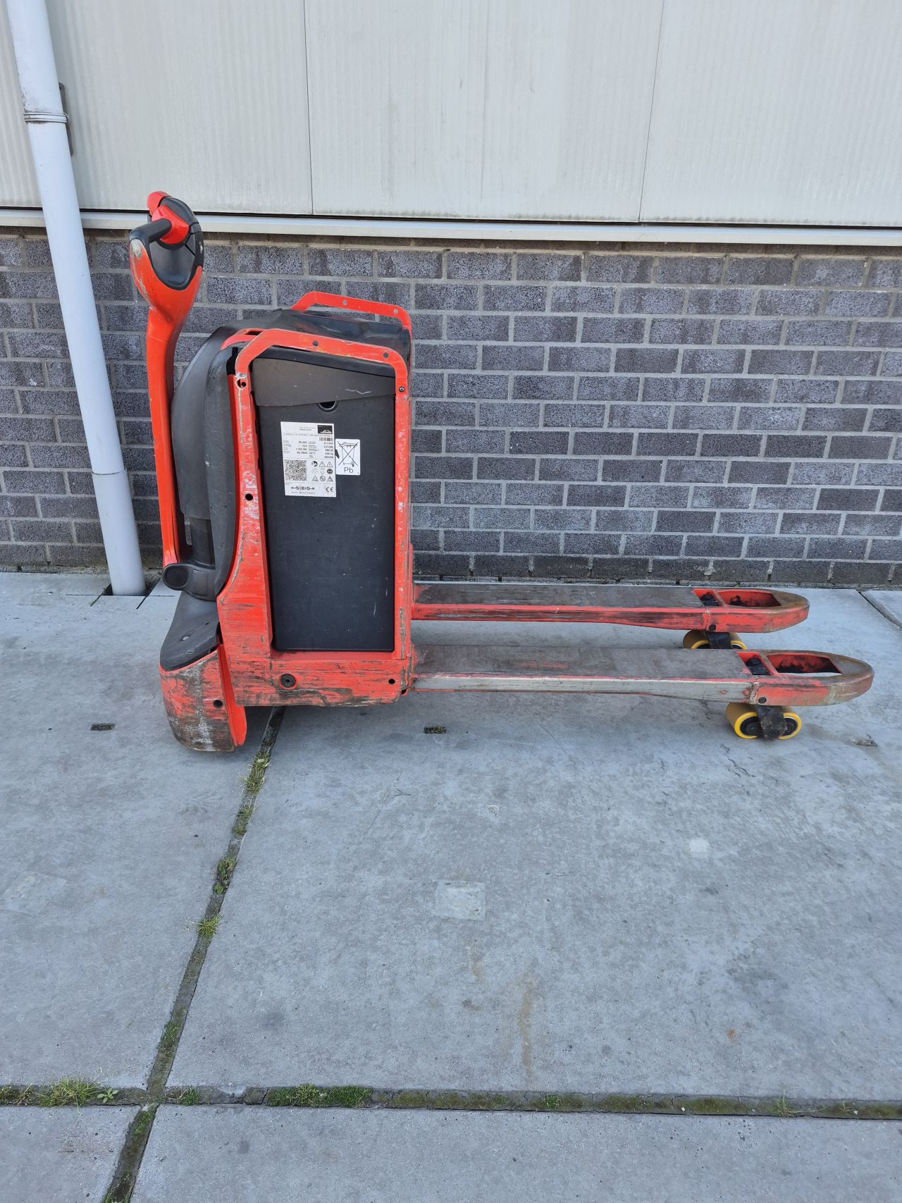 Linde T18 bj 2022 3895 uur accu bj 2024 nieuwe wielen