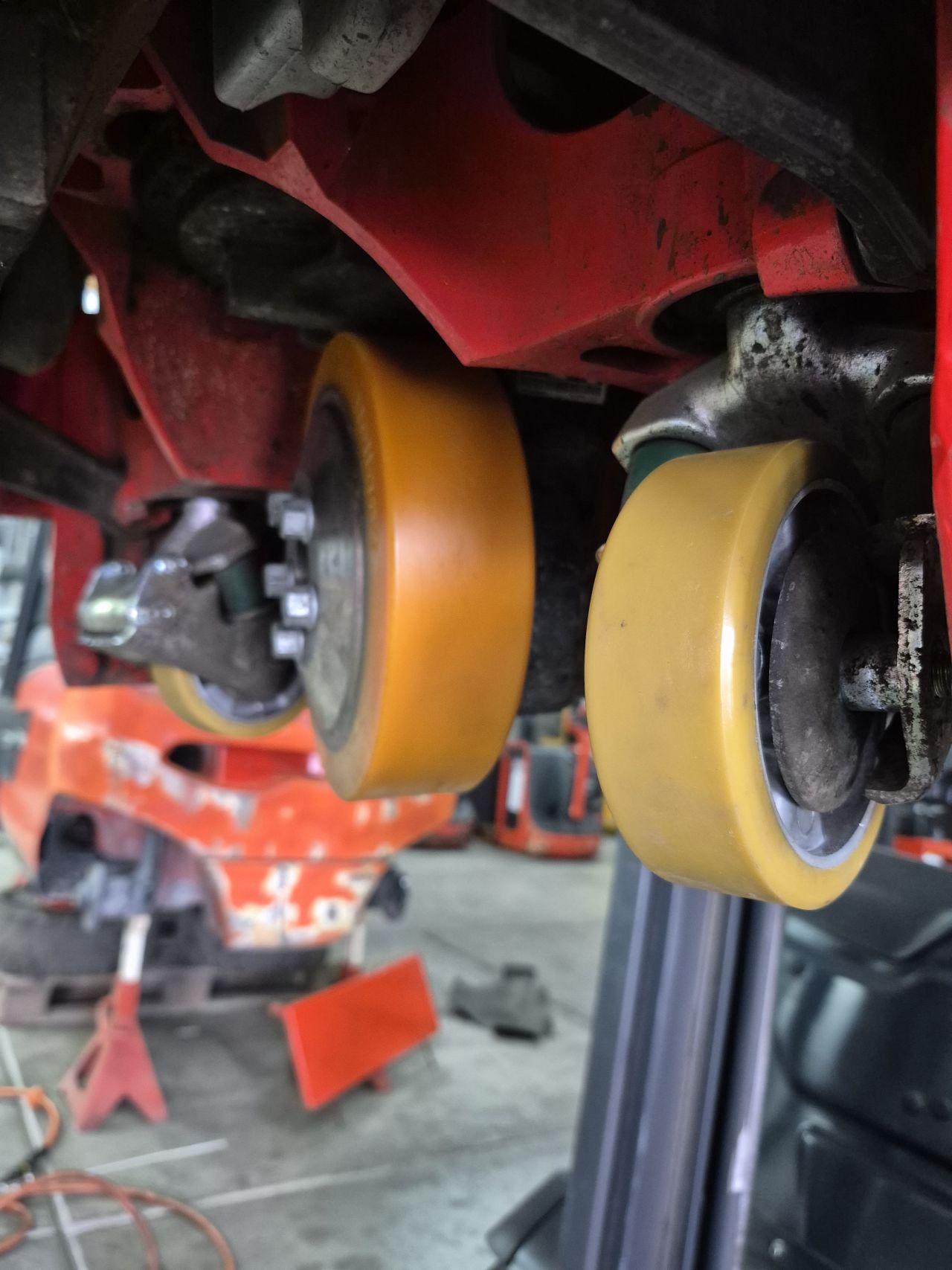 Linde T18 bj 2022 3341 uur accu bj 2025 nieuwe wielen