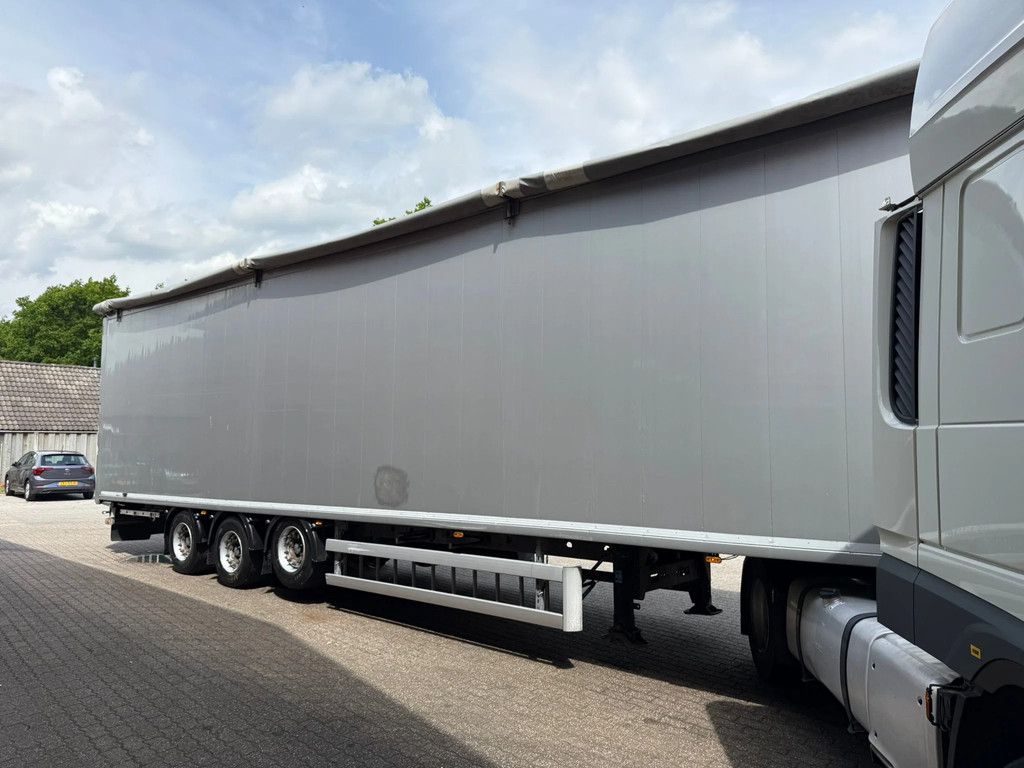 Knapen Trailers 96m3 Liftas Cargo Floor 10MM 2 year old! Afstandsbediening Metallic