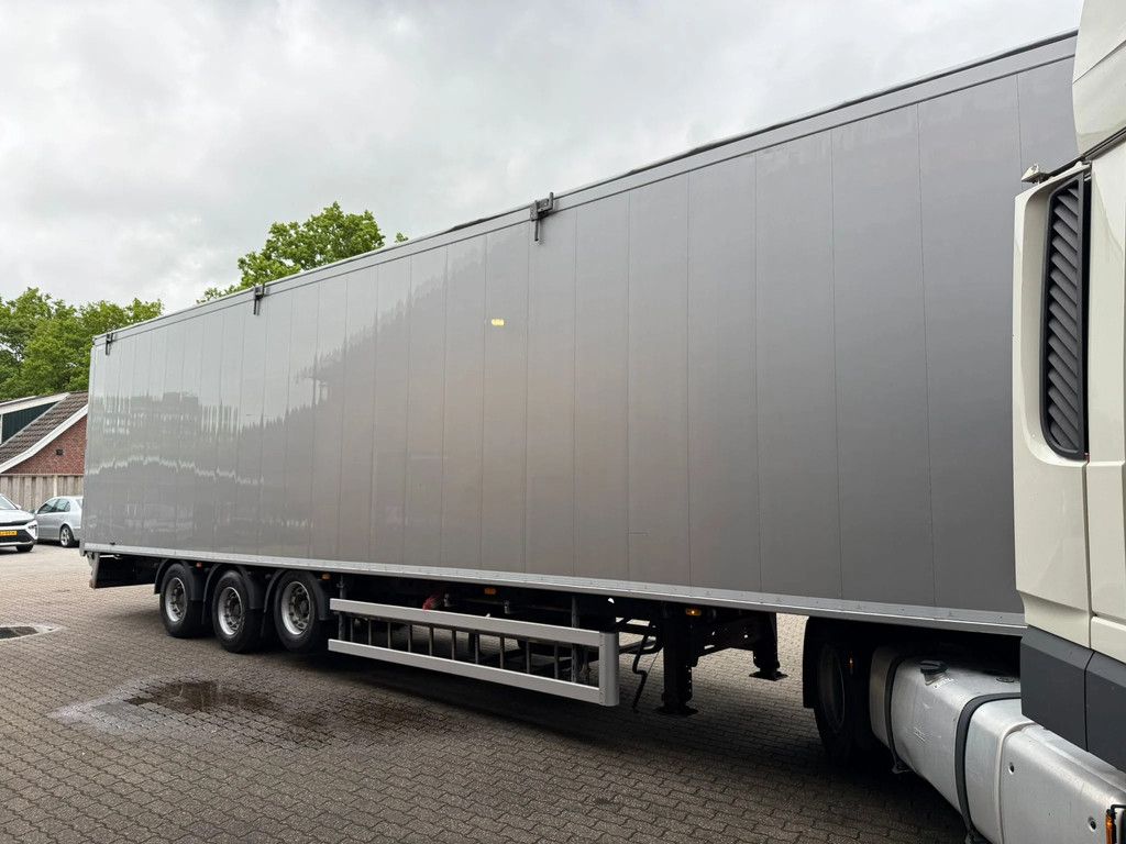 Knapen Trailers 96m3 Liftas Cargo Floor 10MM 2 year old! Afstandsbediening Silver metallic APK/TUV 15-08-2026
