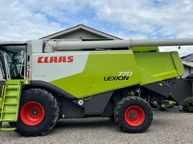 Claas 770 AFS HYBRID med 4wd & 35fod 1050Vario skærebord.