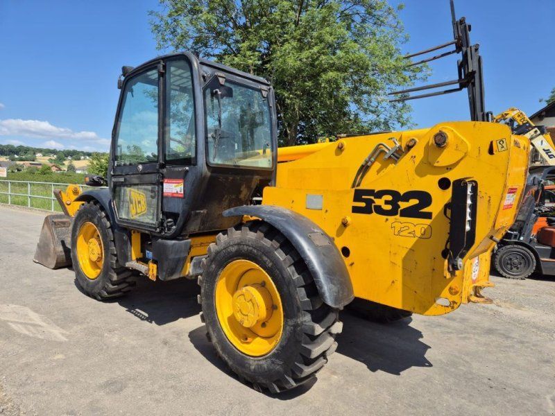 JCB 532-120 (12m 3,2 Ton.) mit Schaufel