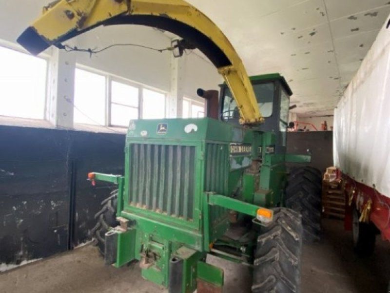John Deere 5730
