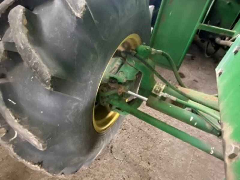 John Deere 5730