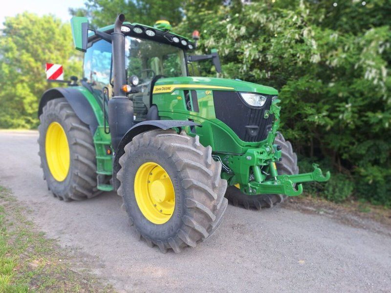 John Deere 6R 195