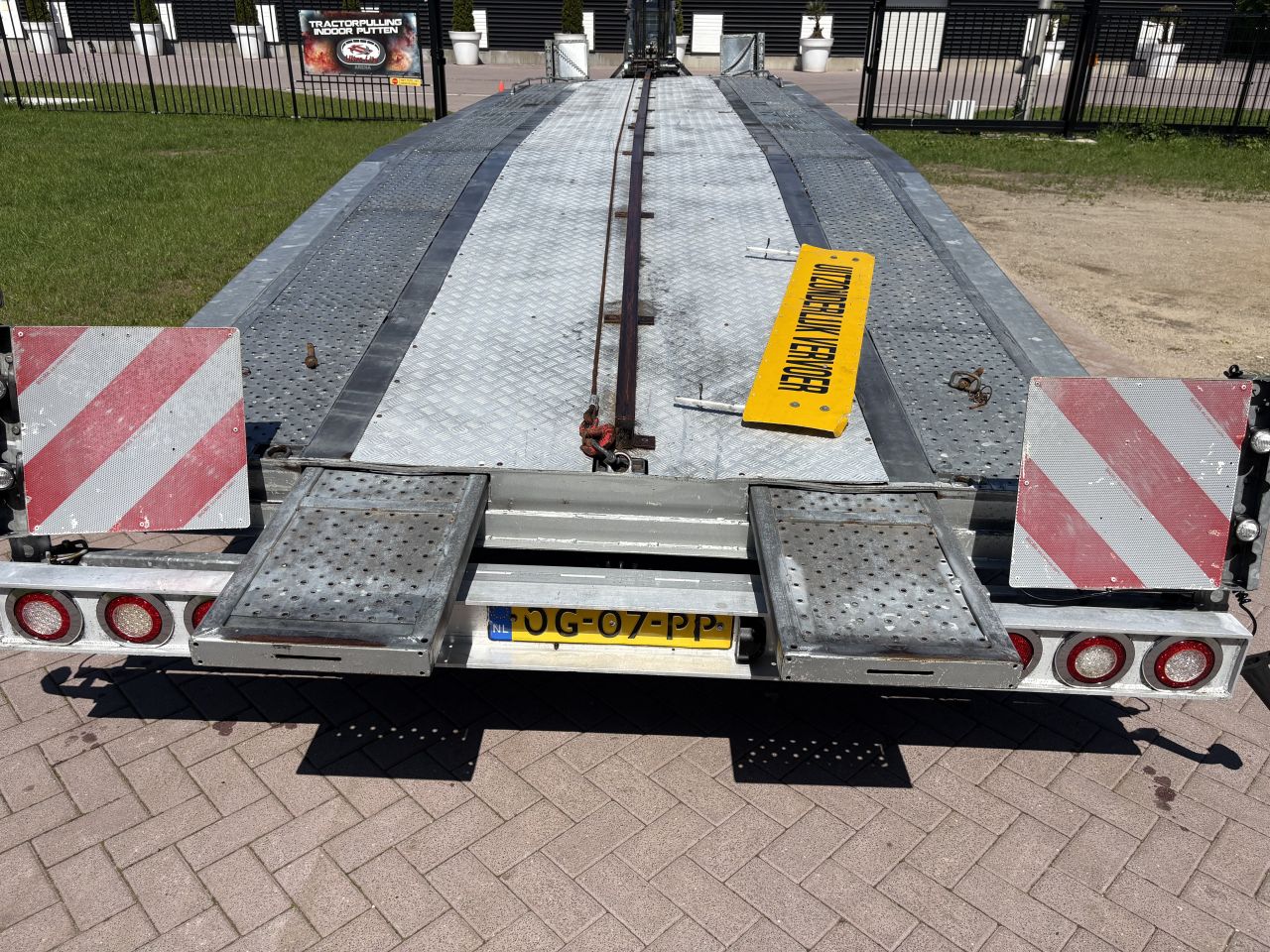 CE oplegger 15 TON ambulance auto transporter met Lier