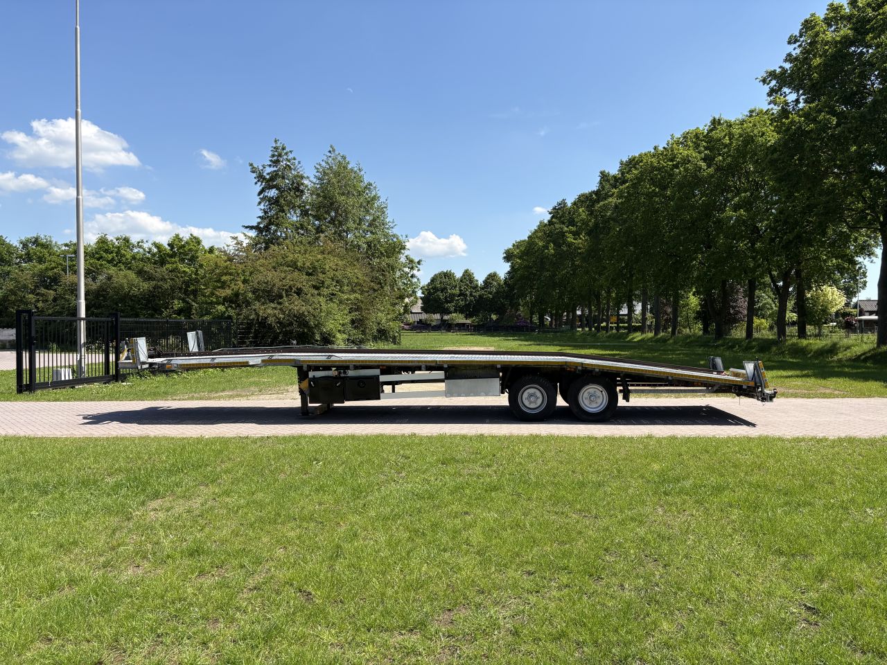 CE oplegger 15 TON ambulance auto transporter met Lier